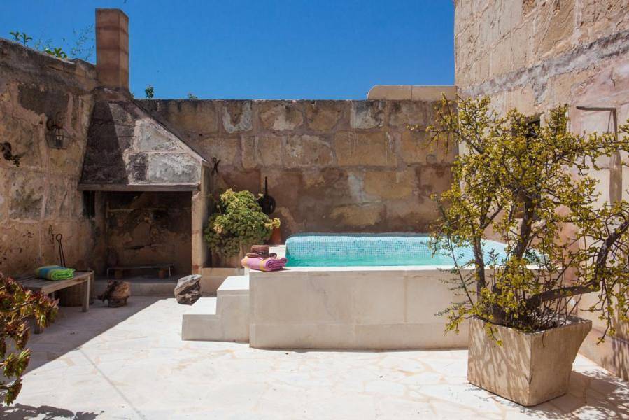 Casa Flor de Salines with terrace, garden, barbecue in Ses Salines, South Majorca