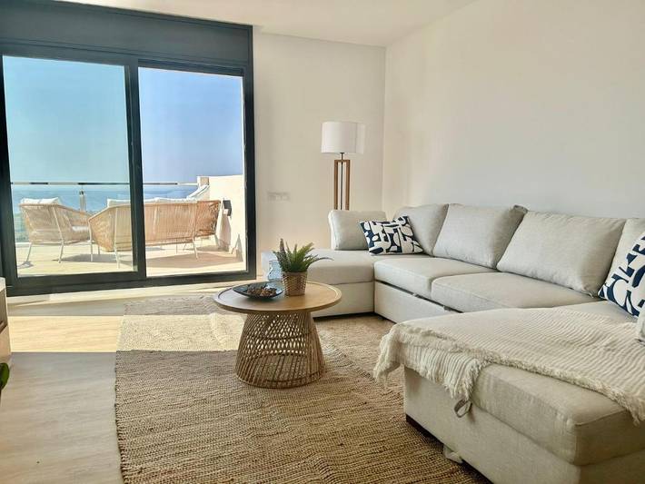 Casa rural para 10 personas, con Balcón y Terraza además de Jardín y Piscina en Cunit - 2