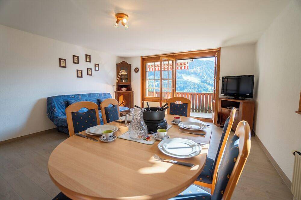 Appartement entier, Memoret C27 - spacieux 2 pièces proche des commerces, restaurants et du domaine skiable de Gryon - V in Gryon, Alpes Vaudoises