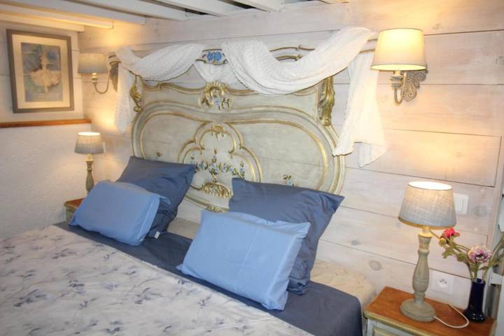 Location de vacances pour 3 personnes, avec jardin ainsi que piscine et vue à Lanquais - 3