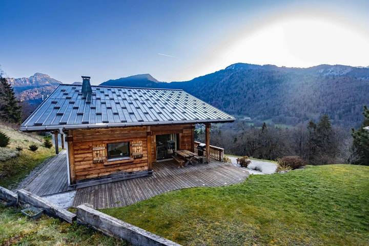 Gîte pour 8 personnes, avec jardin et vue, adapté aux familles à Seytroux - 4