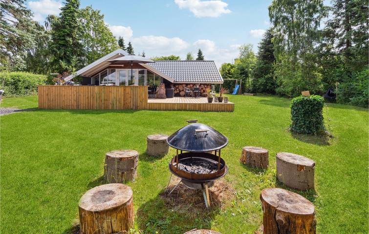 Ferienhaus für 4 Personen, mit Terrasse und Garten in Vellerup - 2