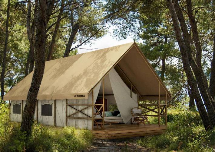 Camping für 6 Personen, mit Terrasse und Garten sowie Pool und Ausblick in Marche - 3