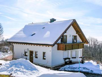 Ferienwohnung für 3 Personen, mit Ausblick und Garten sowie Terrasse in Ühlingen-Birkendorf