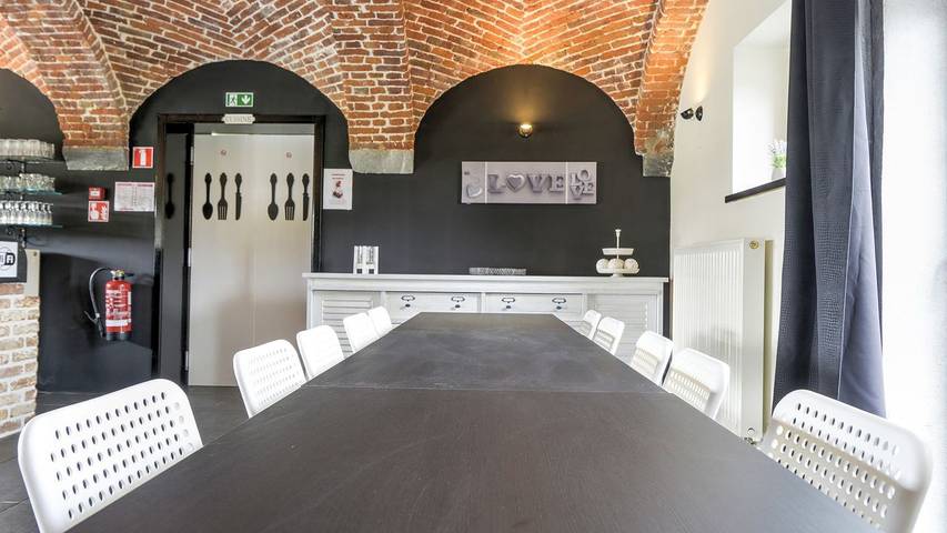 Location de vacances pour 31 personnes, avec terrasse et jardin à Houyet - 3