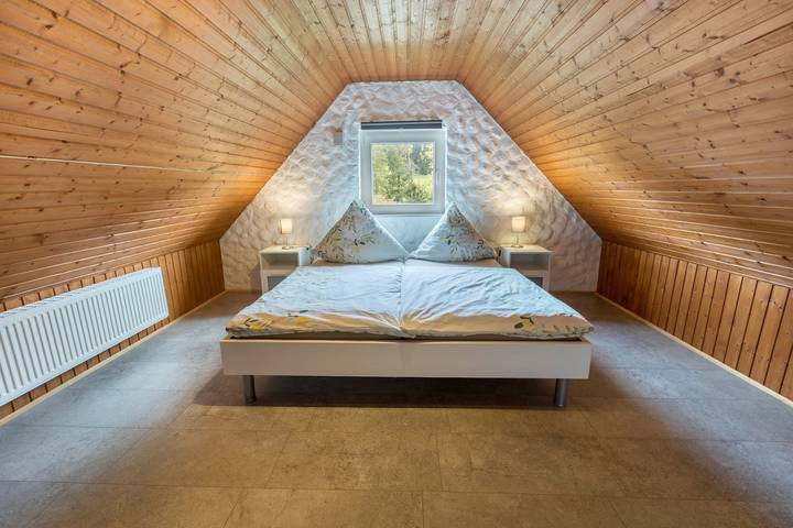 Ferienwohnung für 6 Personen, mit Balkon und Garten in Balingen