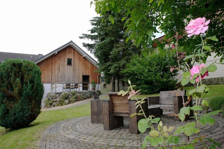Appartement entier, Appartement 'Fewo Rotwand' avec terrasse partagée, jardin partagé et Wi-Fi in Schwalefeld, Willingen