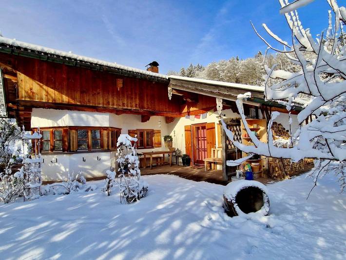 Ferienwohnung für 3 Personen, mit Terrasse und Garten sowie Ausblick in Alpenland Tegernsee Schliersee
