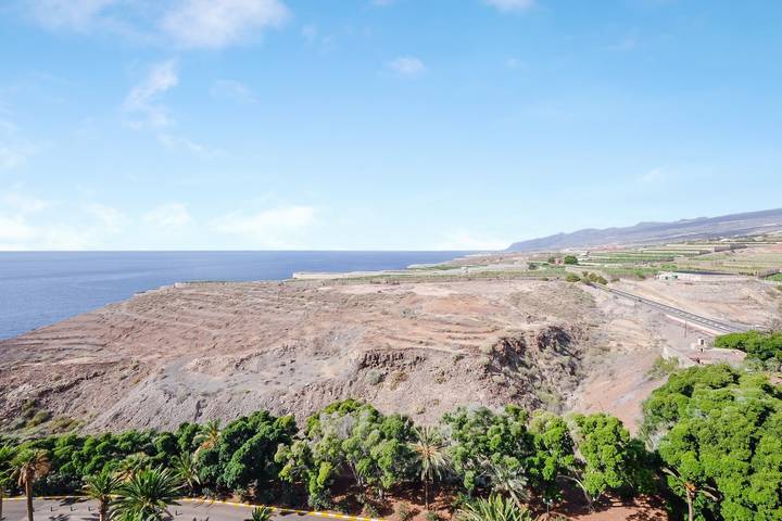 Hel lejlighed, Charming Apartment “Mar Azul Del Sur” with Sea View, Wi-Fi, Terrace & Shared Pool in Marazul, Adeje
