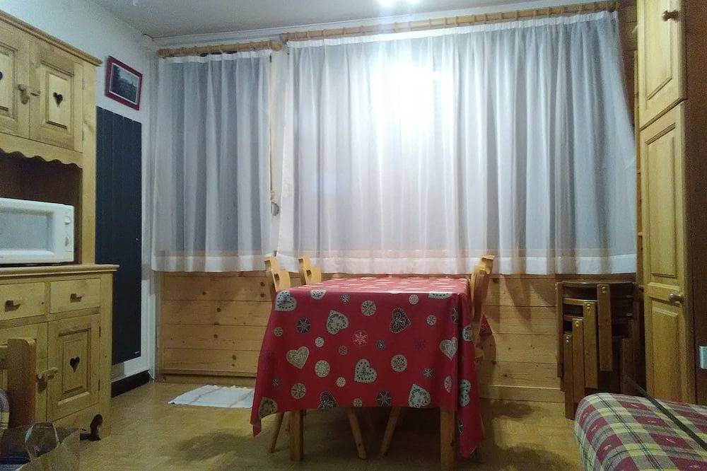 Ganze Wohnung, Les Saisies - Spacious Savoyard studio - south-facing terrace in Hauteluce, Albertville und Umgebung