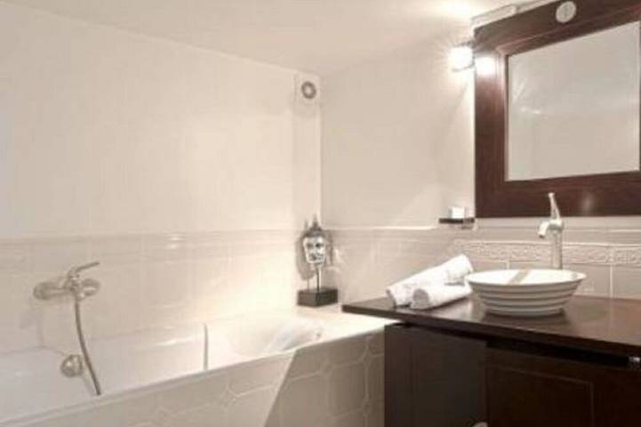 Location de vacances pour 4 personnes, avec jacuzzi ainsi que piscine et jardin à Castelnau-de-Mandailles - 4