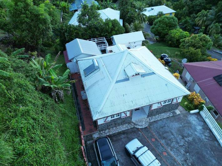 Gîte pour 2 personnes, avec terrasse et piscine à Saint-Esprit (homonymie) - 3