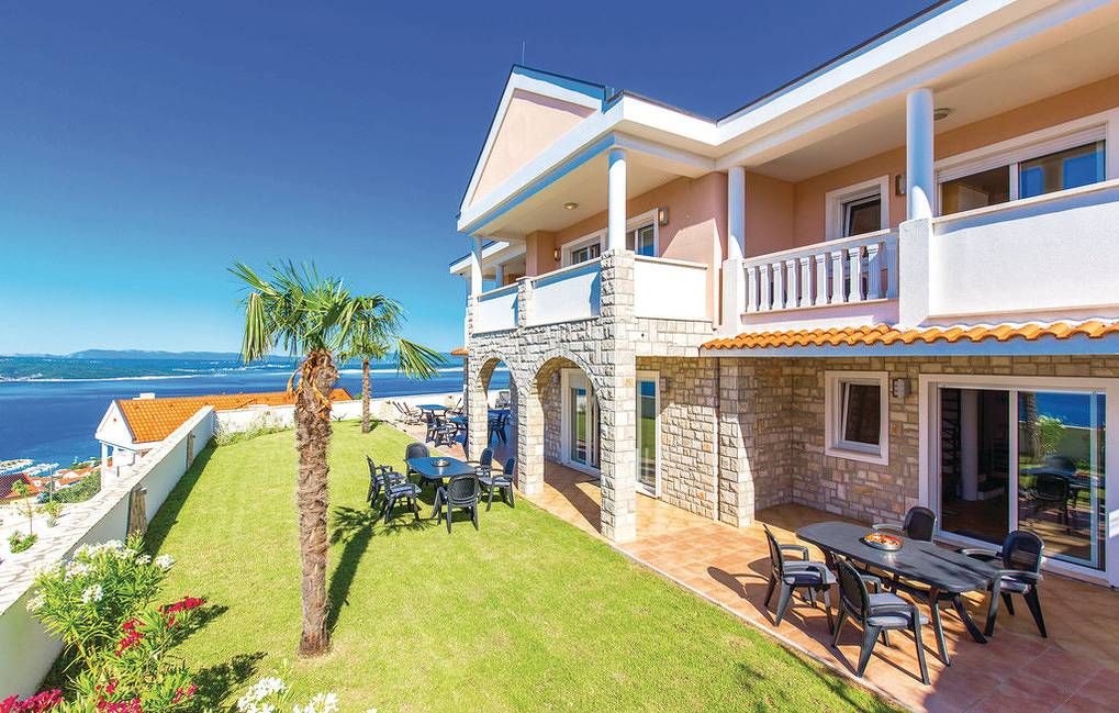 Holiday home for 19 people with view in Crikvenica, Primorje-Gorski Kotar