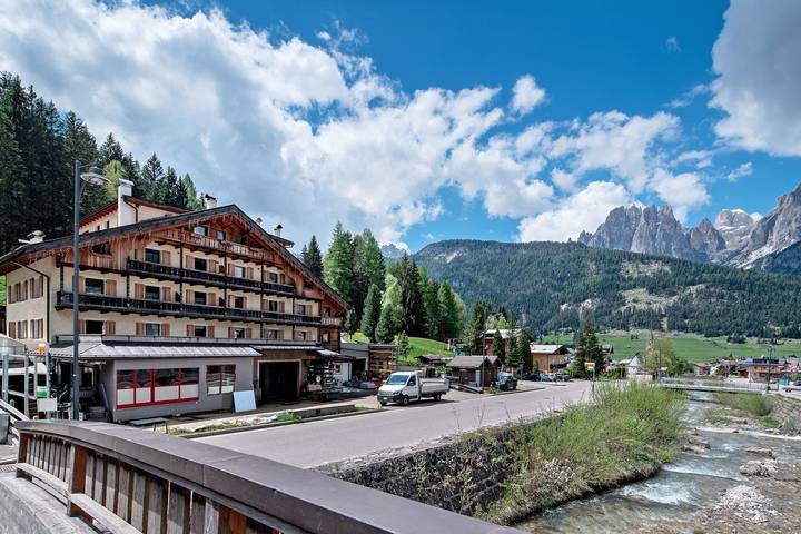Appartamento per 6 persone, con Balcone e Giardino a Pozza di Fassa