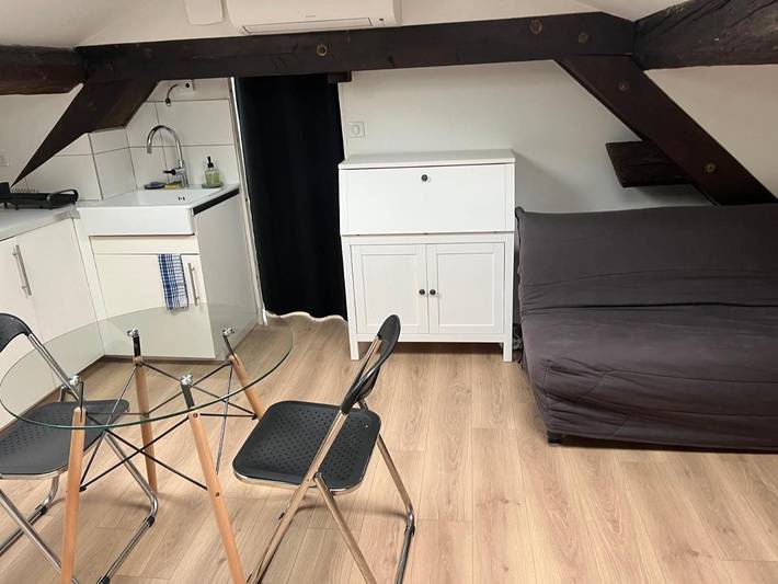 Gîte pour 2 personnes, animaux acceptés à Grézieu-la-Varenne