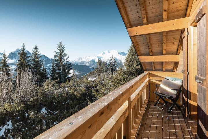 Chalet pour 7 personnes, avec Balcon et Jacuzzi ainsi que Jardin et Sauna à Manigod