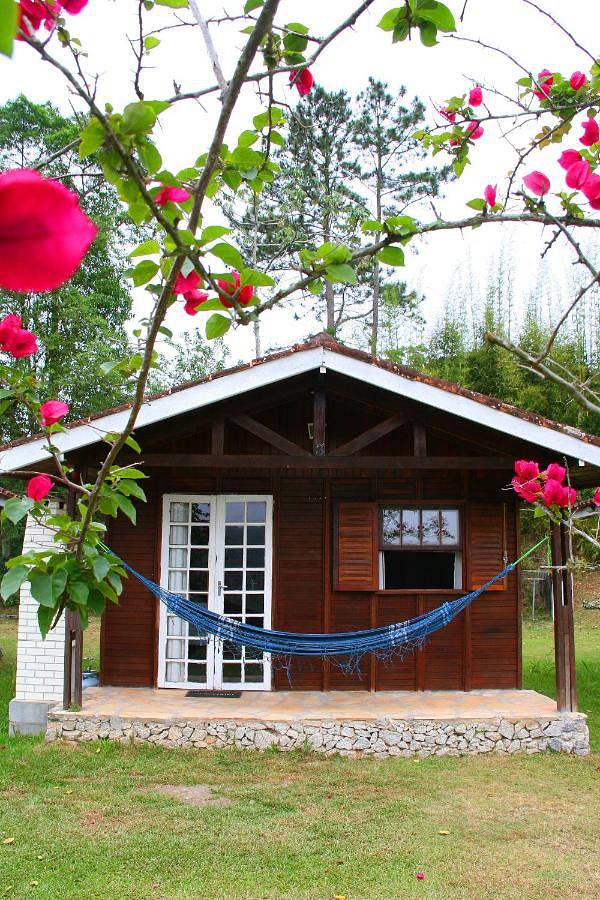 Casas rurais para 2 pessoas, com jardim e vista para o lago e ainda piscina and vista, com animais de estimação em Juquitiba