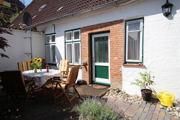 Ferienhaus für 6 Personen, mit Terrasse und Garten in Garding