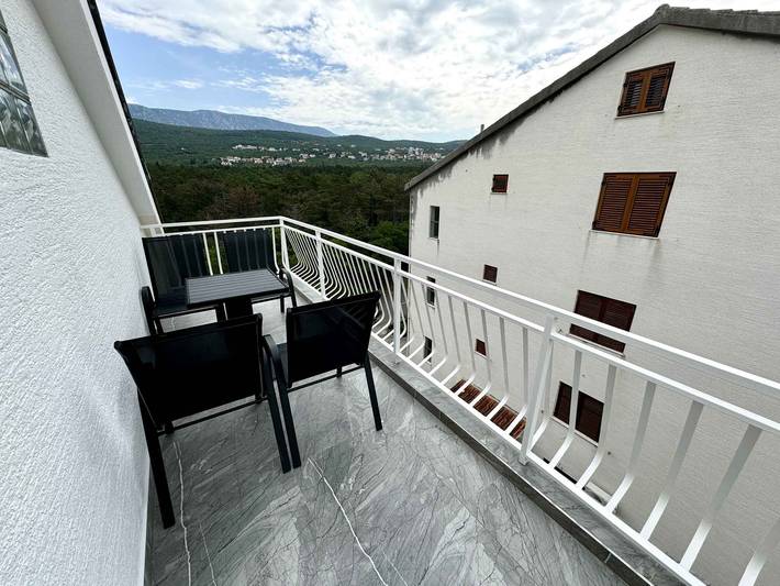 Apartament wakacyjny dla 4 osób w Jadranovo