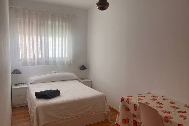 3 Bed Chalet-Pool-Pets-Hot Tub-Parking-Garden in Chiva, Valencia Province