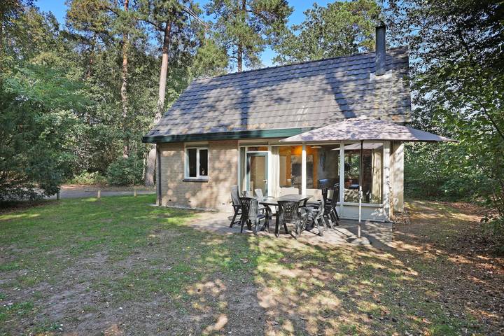 Bungalow für 8 Personen, mit Terrasse und Balkon/Terrasse - 1