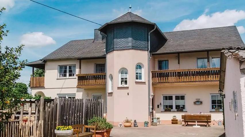 Ferienwohnung für 4 Personen, mit Balkon und Garten