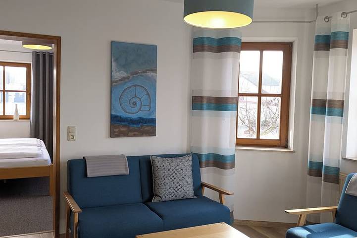 Ferienwohnung für 2 Personen, mit Garten und Balkon in Nordheim am Main