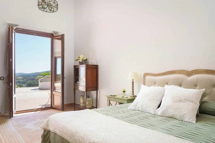 Border design estate with historic olive grove in Badajoz, Badajoz Province