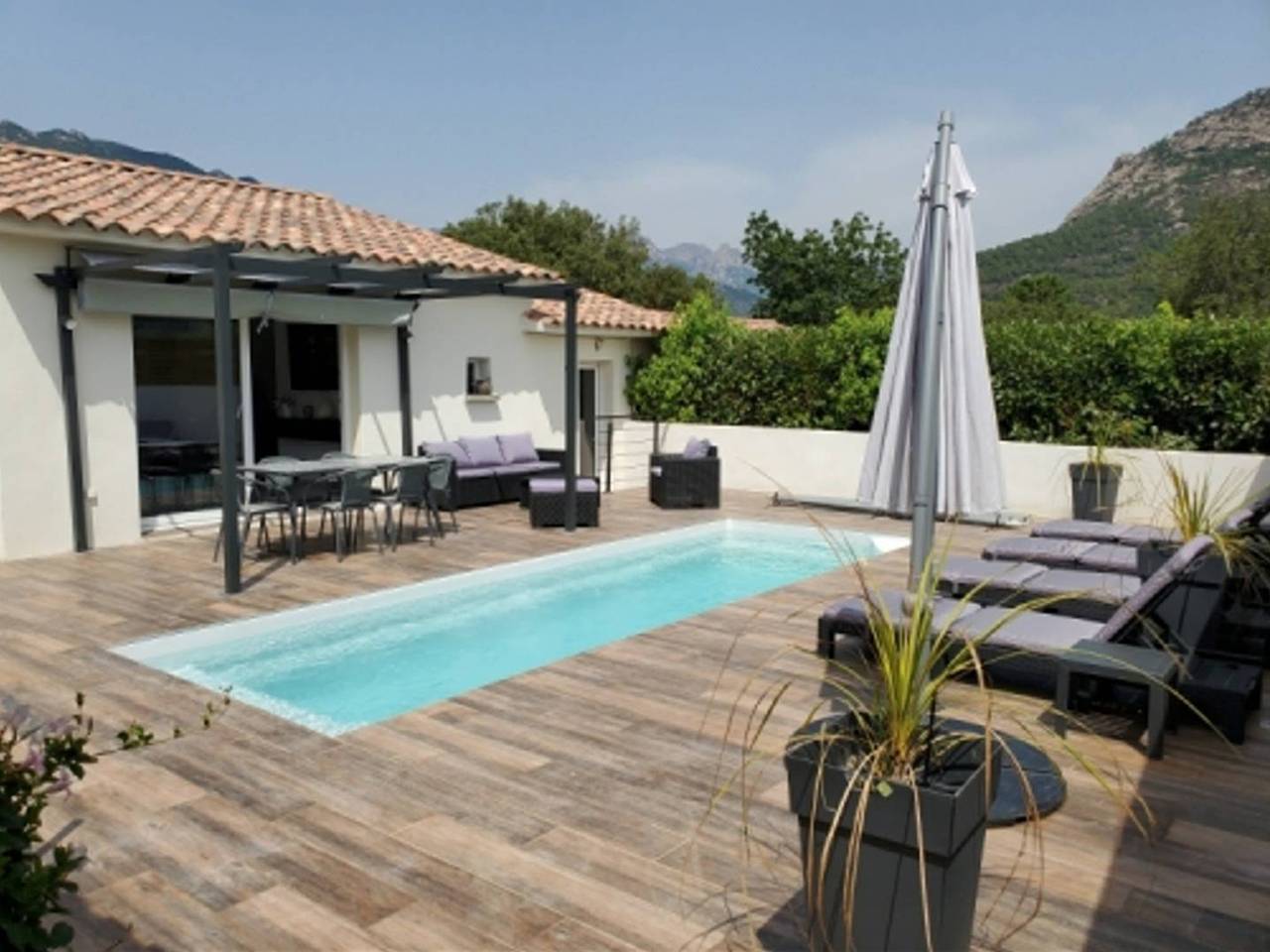 Villa con piscina privada, cerca de la playa y río, aire acondicionado in Zonza, Distrito de Sartène