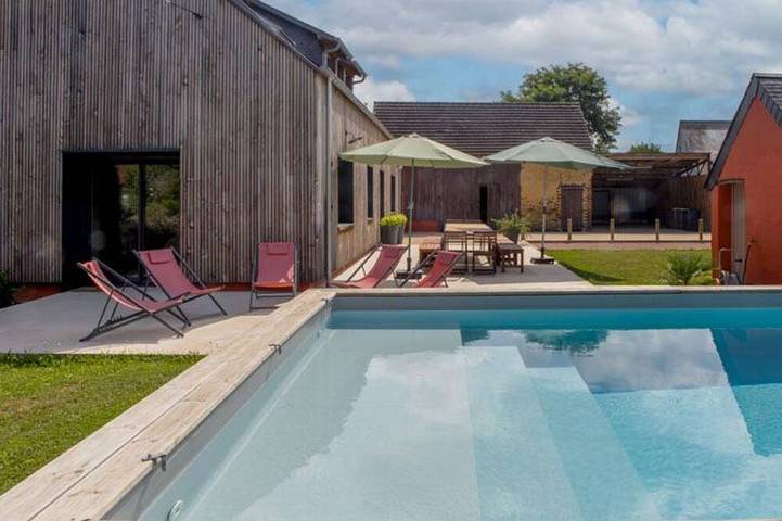 Gîte pour 15 personnes, avec Terrasse et Jardin