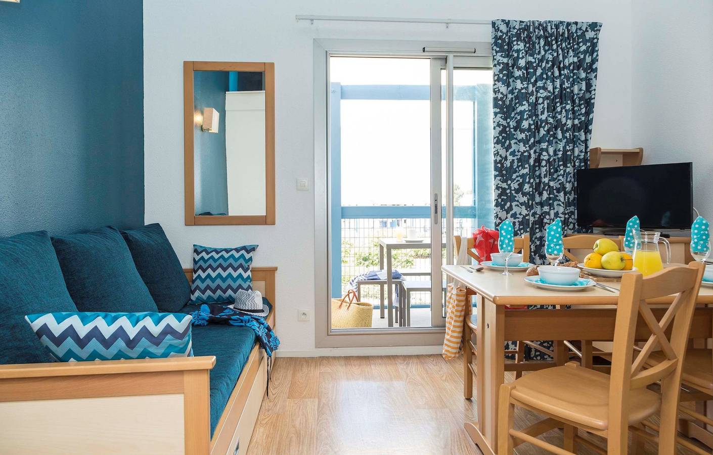 Apartamento entero, Résidence du Port by Odalys - Long Stays in Hourtin, Parque natural regional del Médoc