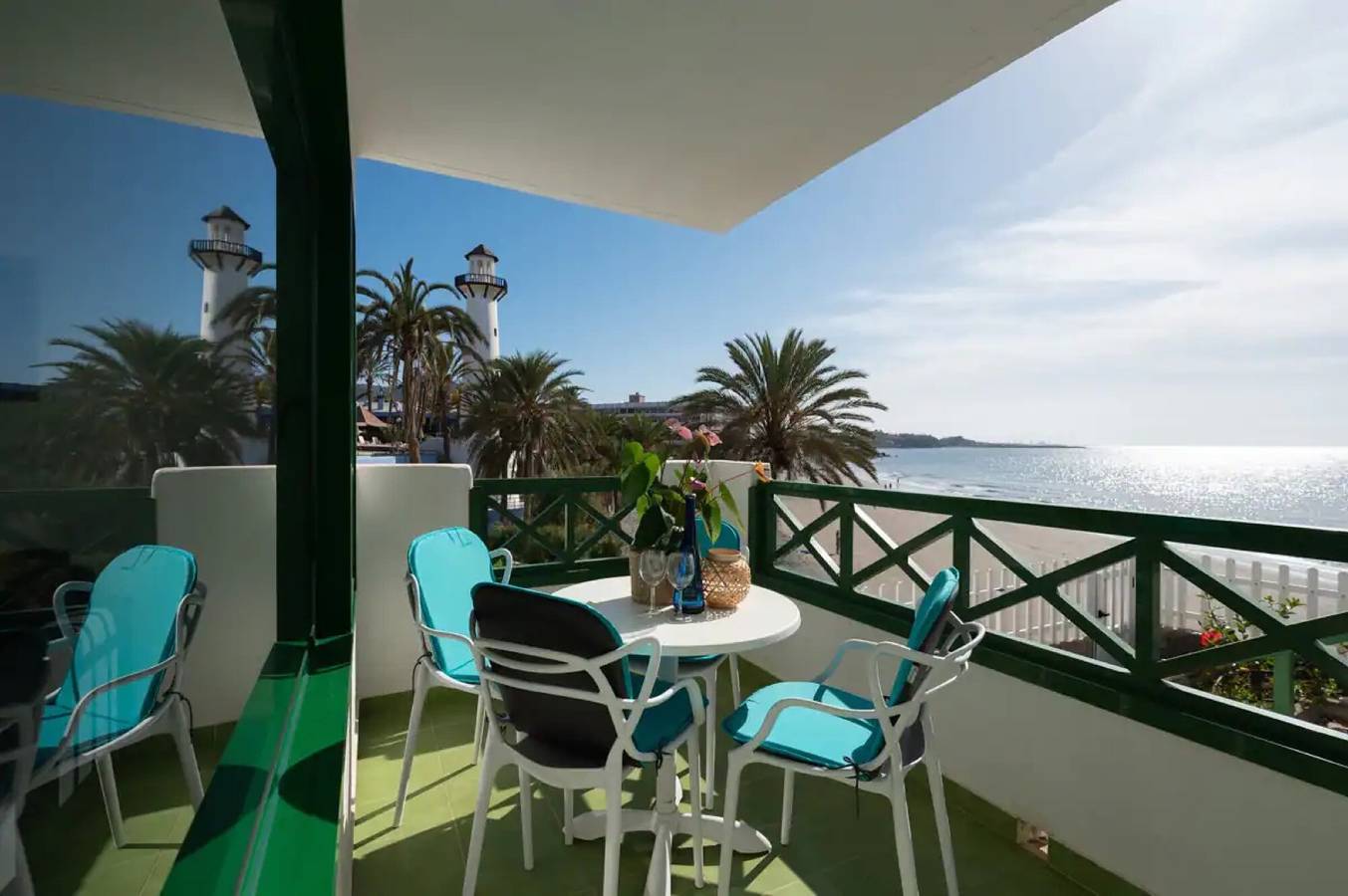 Appartement entier, Appartement de vacances 'Apartament Excepcional 1a Línea' avec vue sur la mer, piscine et Wi-Fi in Playa del Águila, San Bartolomé de Tirajana