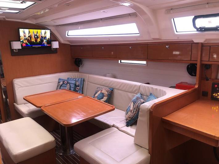 Bateau pour 4 personnes dans Cos Ville - 3