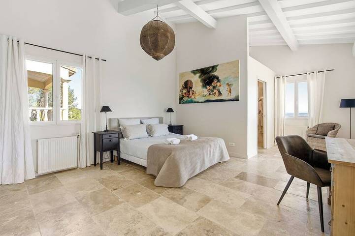 Location de vacances pour 6 personnes, avec jardin ainsi que terrasse et piscine, animaux acceptés à Siran - 4