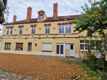 Gîte pour 4 personnes, avec jardin et vue à Épernon