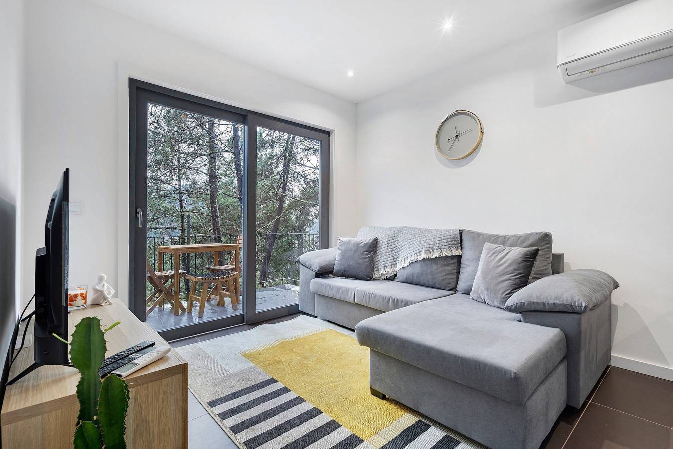 Casa da Maria: Mountain Retreat with Lake View, Wi-Fi and Air Conditioning in Vilar da Veiga, Gerês