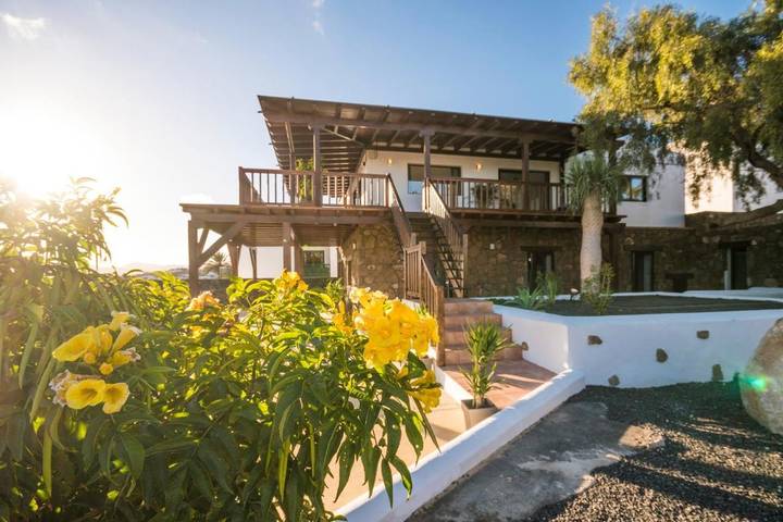 Casa rural para 16 personas, con jardín además de piscina y vistas en Mácher - 2