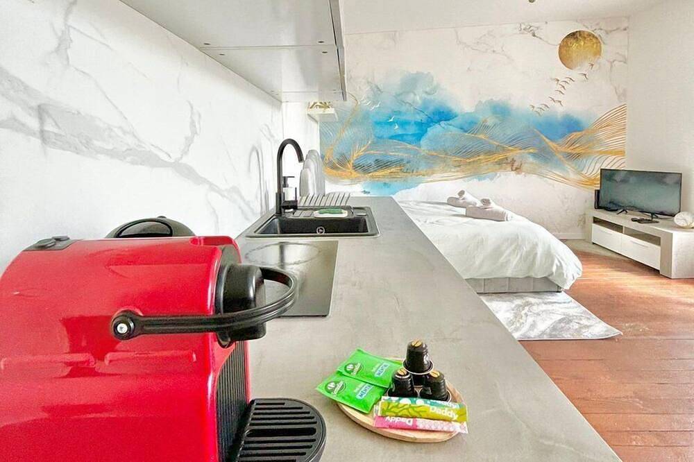 Appartement entier, Charmant studio à 4 stations de Paris in Rosny-sous-Bois, Seine-Saint-Denis