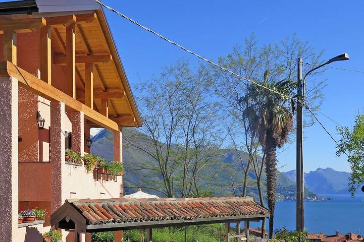 Ferienwohnung für 4 Personen, mit Balkon in Santa Maria Rezzonico