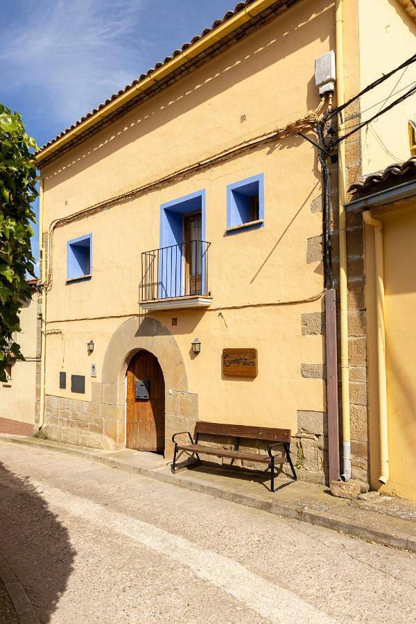 Casa rural para 3 personas, con jardín además de balcón y vistas en Somontano de Barbastro - 3
