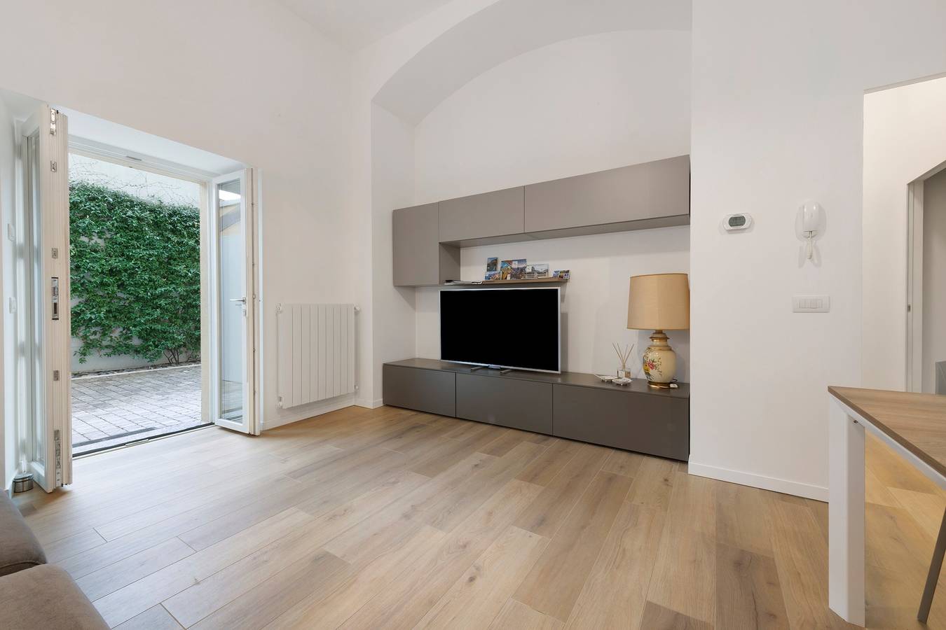 Casa Vacanze Regina con Giardino Privato vicino al Centro Storico di Lecco in Lecco, Prealpi Bergamasche Occidentali