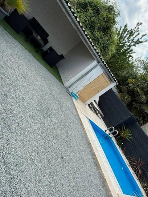 Location de vacances pour 11 personnes, avec terrasse et piscine dans Saint-Agnant - 2