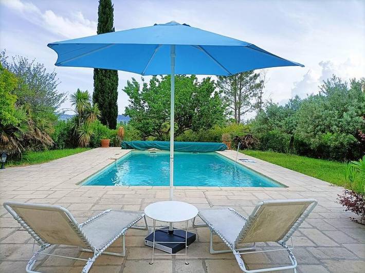 Appartement de vacances pour 2 personnes, avec Terrasse et Jardin ainsi que Piscine et Vue