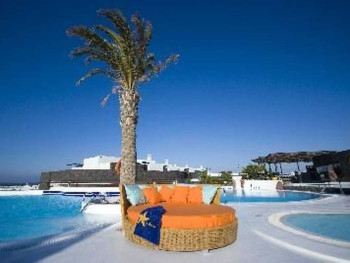 Bungalow für 4 Personen, mit Pool und Garten sowie Terrasse in Playa Blanca