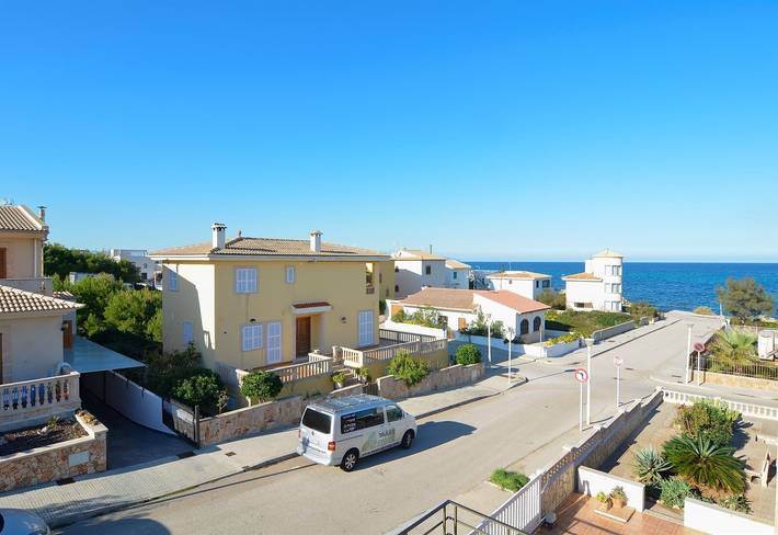 Apartamento inteiro, Apartamento Familiar à Beira-Mar a 200 m da Praia in Playa Son Serra de Marina, Santa Margalida