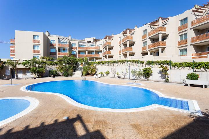 Ganze Wohnung, Ferienwohnung 'Costa Bella' mit Meerblick, Gemeinschaftspool und Wlan in La Tejita, Granadilla de Abona