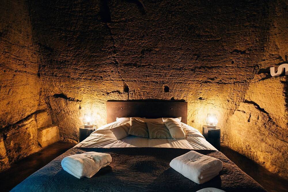 Queen-Deluxe-Ensuite in Doué-la-Fontaine, Loire-Tal