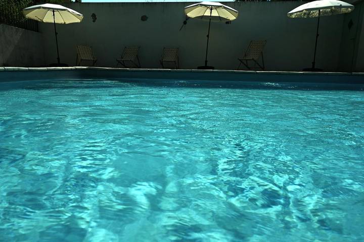 Alojamiento y desayuno para 2 personas, con terraza y piscina además de jardín y vistas, Se admiten mascotas - 1