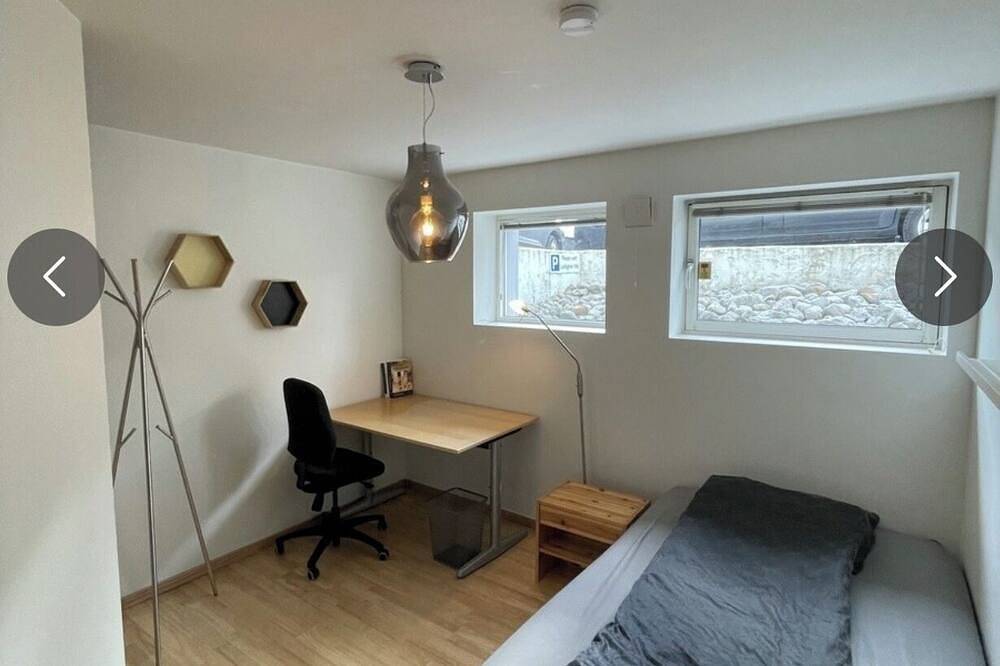Centralized & Cozy Room available for a relaxed stay with Free parking and Wifi in Sandnes