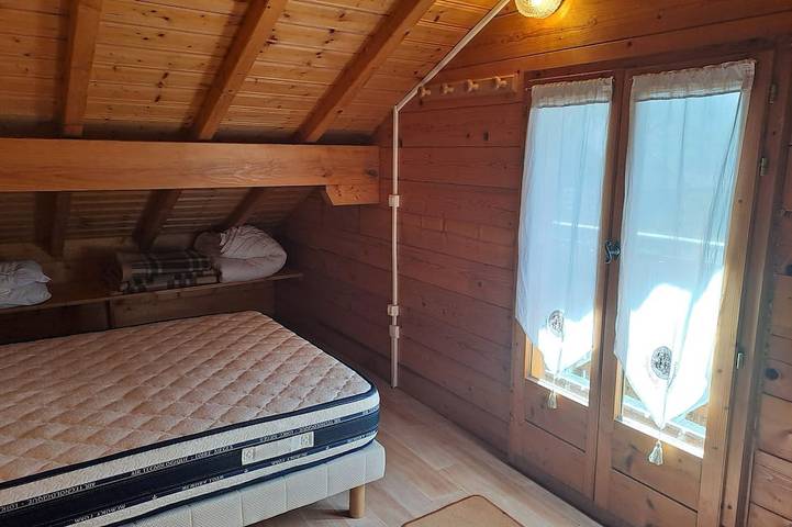 Gîte pour 6 personnes, avec balcon et jardin, animaux acceptés à Cerniébaud - 2